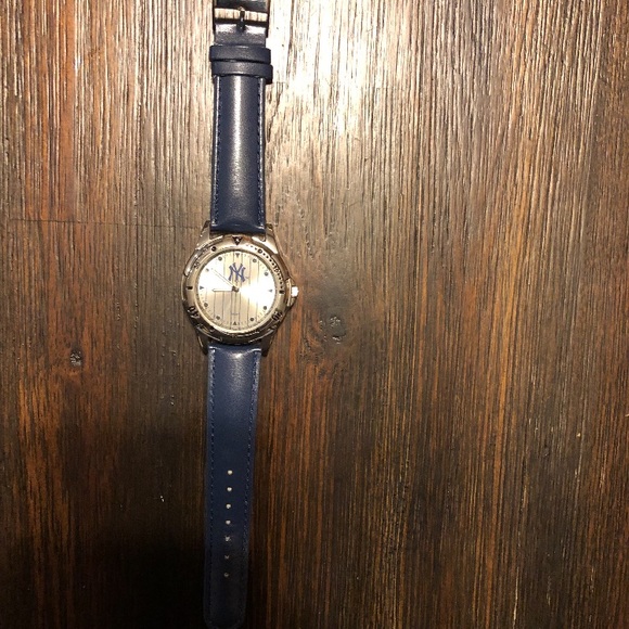 Yankees Watch - Picture 3 of 8